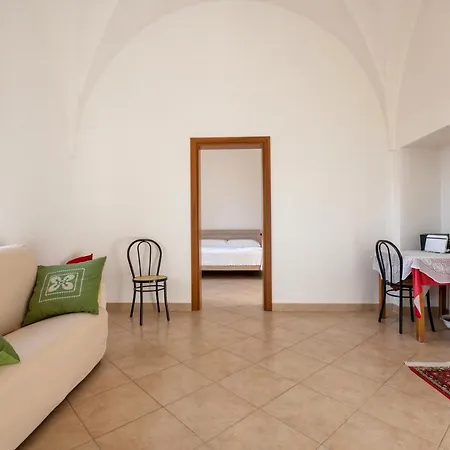 Casa Lucrezia 2 Apartment *
