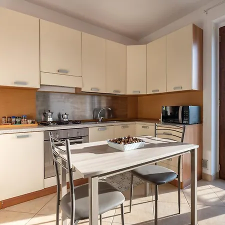 Casa Lucrezia 2 *